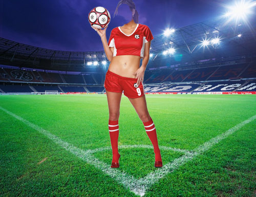 Футболистка с мячом на поле - Шаблон для фотошопа